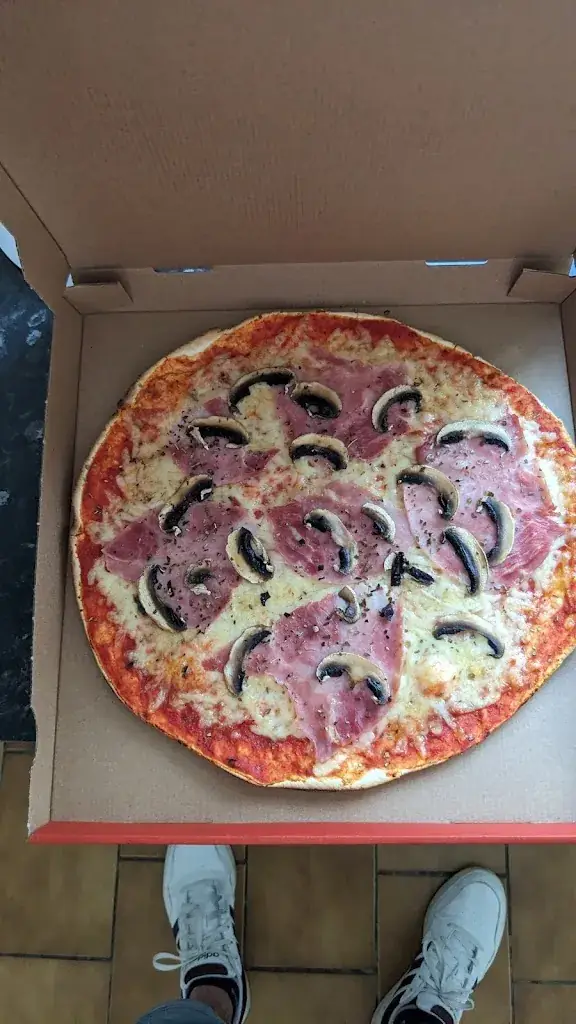 Anthony M_Pizza di Ploba_Plobannalec-Lesconil_review