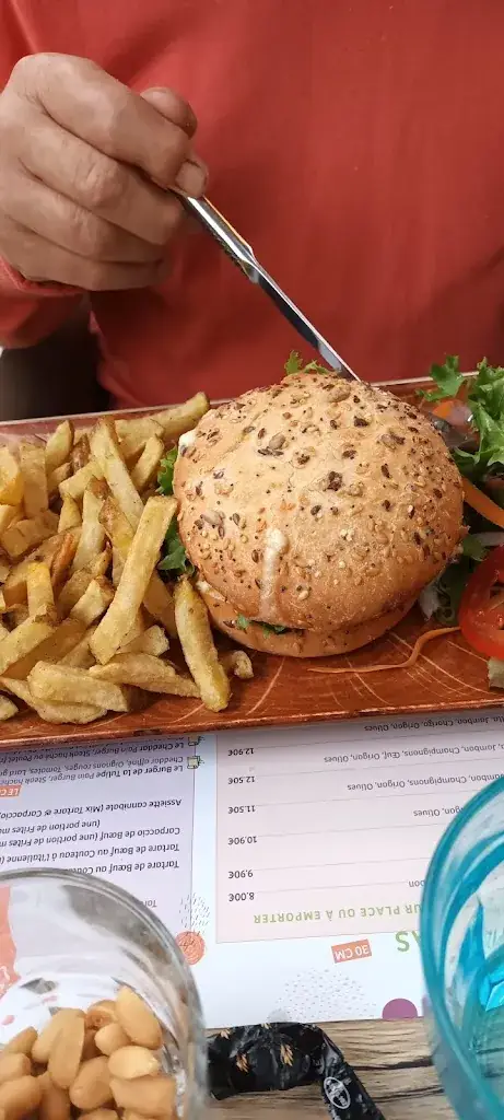 Julie Jaye_La Tulipe_Plomeur_review