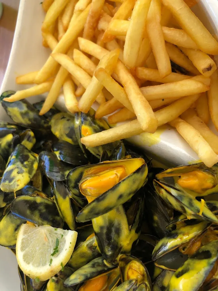 Sally Beadle_Crêperie Le Rayon Vert_Plomeur_recensione