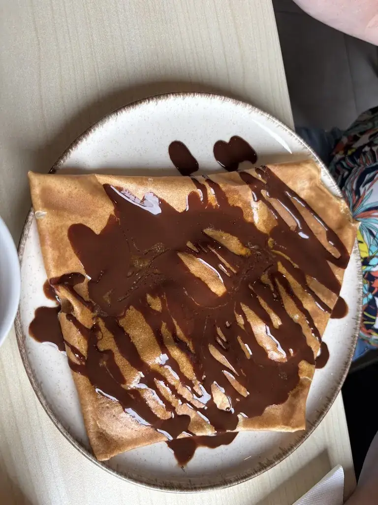 Patrick Le Pape_Creperie Les Vagues Blanches_Plomeur_review