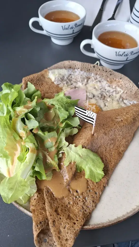 Michael Mašek_Creperie Les Vagues Blanches_Plomeur_review