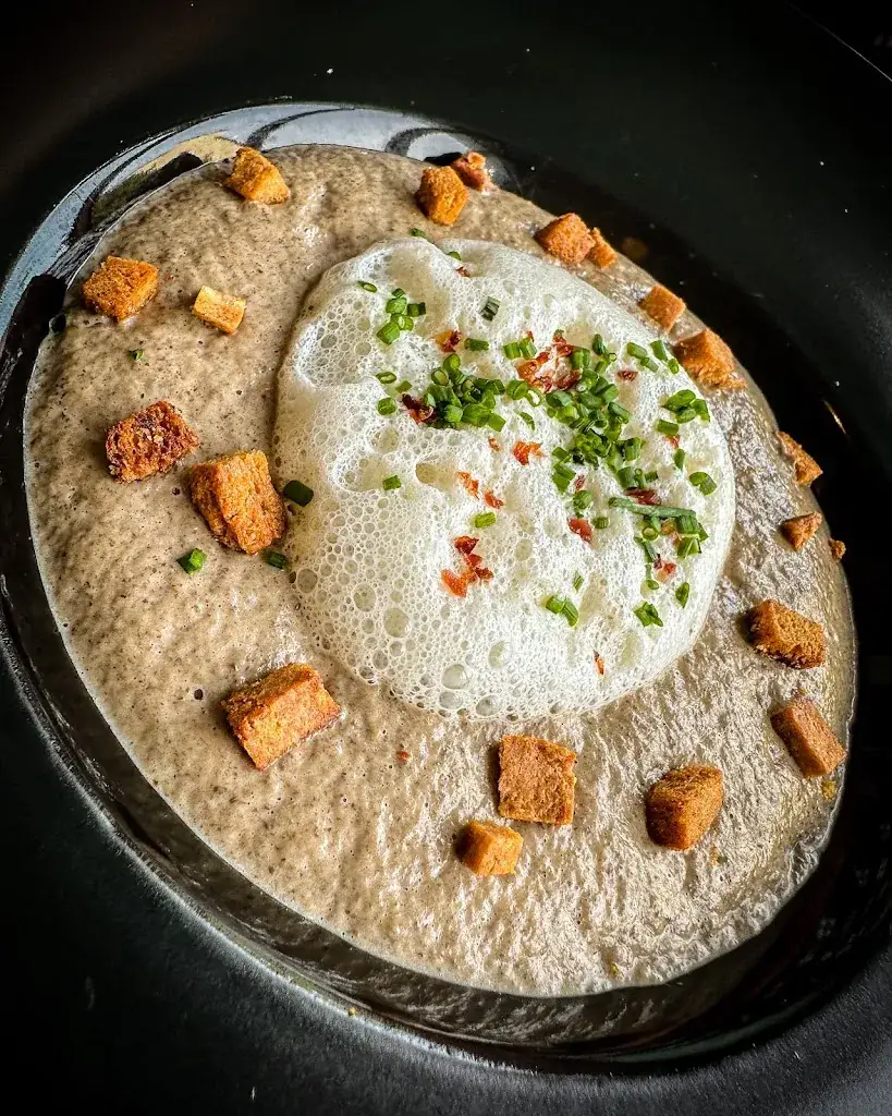 Jake Davis_Le Cénote_Plomodiern_review