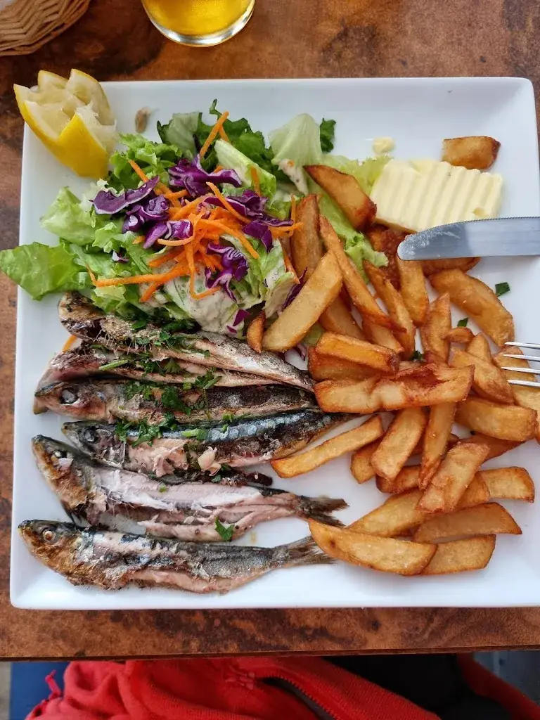 Breizh Lipous Creperie & Restaurant_Plomodiern_slider_image_2