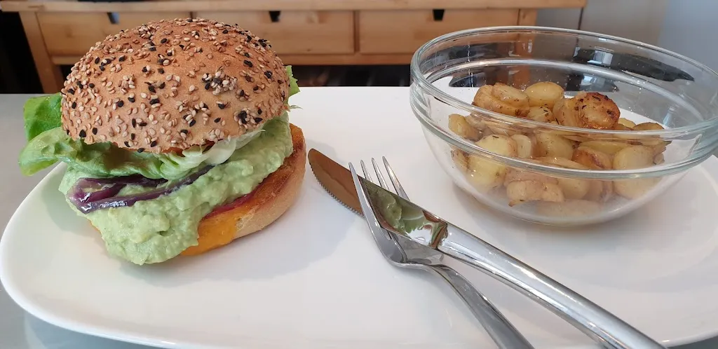 L'entrepote - Cave à boire et à manger_Plomodiern_slider_image_2