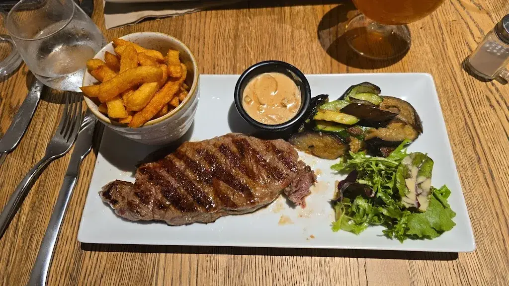 Ty Chap's_Ploudaniel_slider_image_3