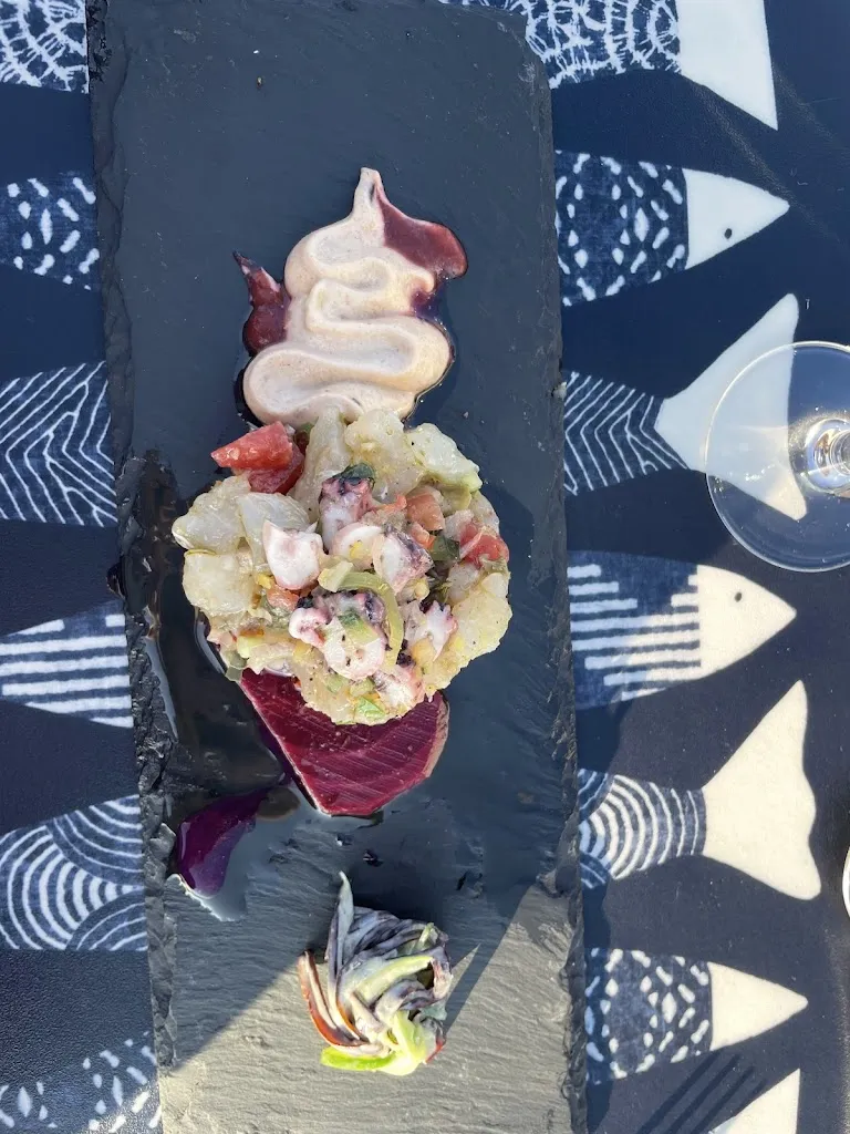 Margot Estevenon_Le Fumoir d'Ar-Men_Plogoff_review