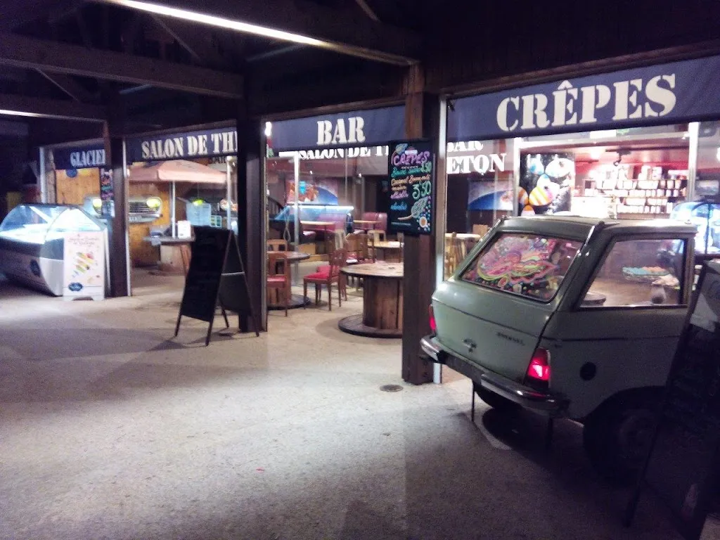 La saison des thés ... à la Pointe Du Raz restaurant in Plogoff
