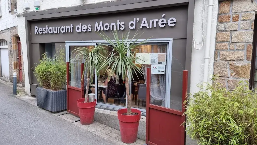 Restaurant des Monts d'Arrée restaurant in Landerneau