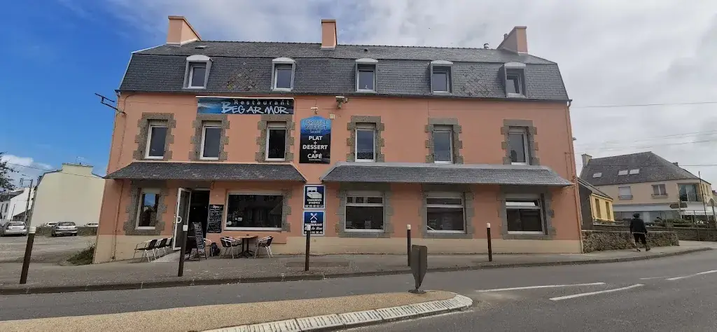 Jonathan Robin_Beg Ar Mor_Ploudalmézeau_review