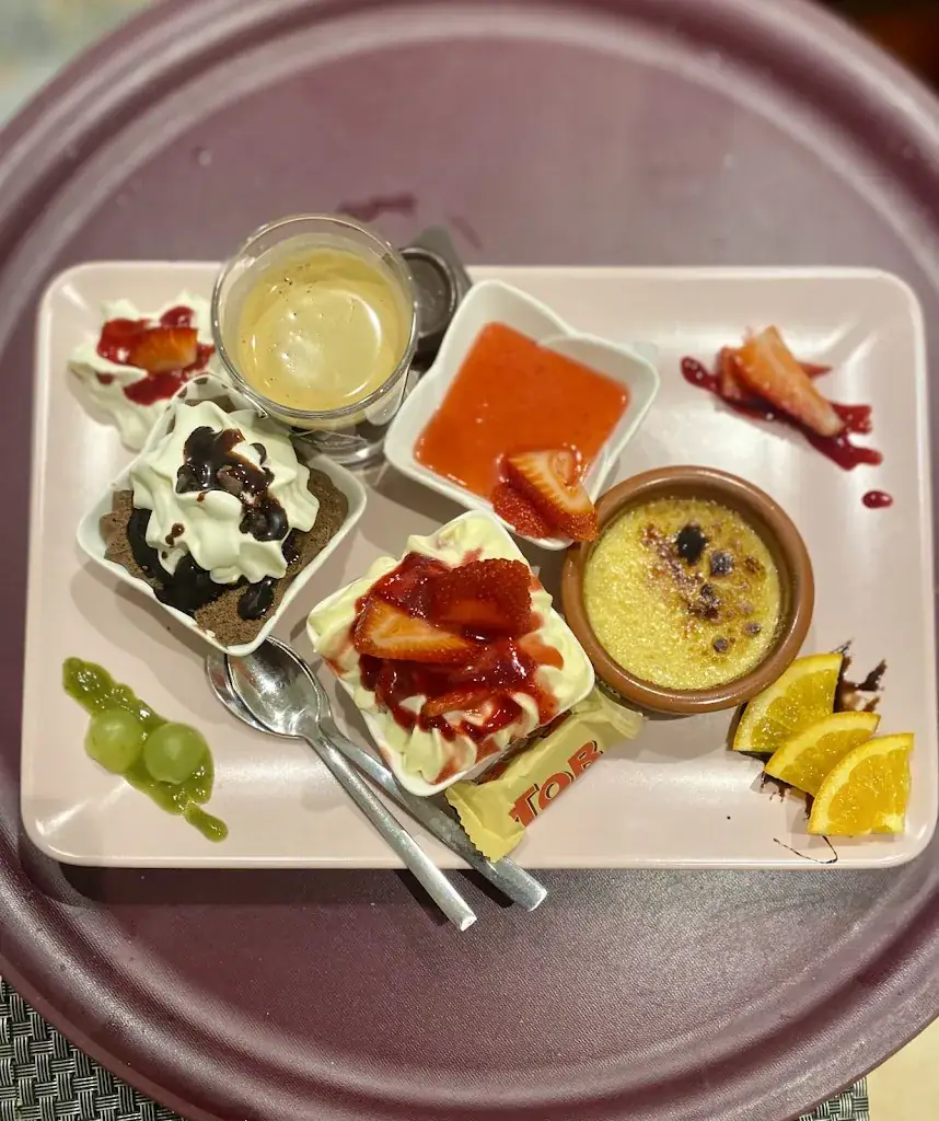 James Marrion_La Colonne_Valserhône_review