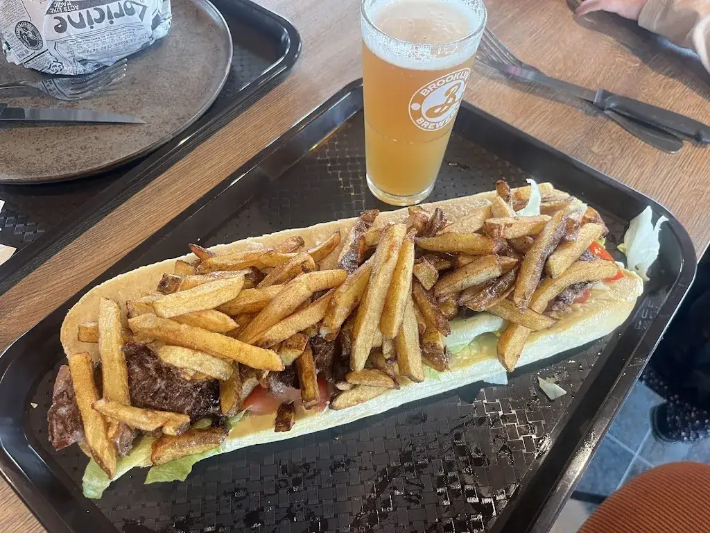 La Fabrik Des Châtelets Restaurant in Ploufragan