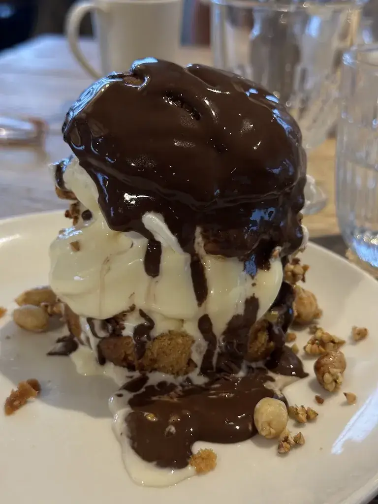 Daria_Bistrot 1954_Plougonvelin_review