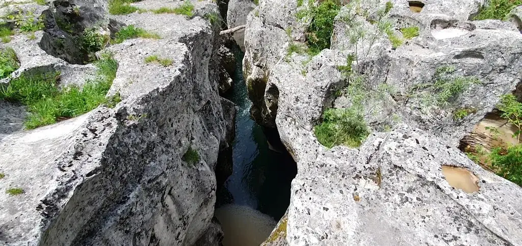 Les Pertes de la Valserine_01200_slider_image_2