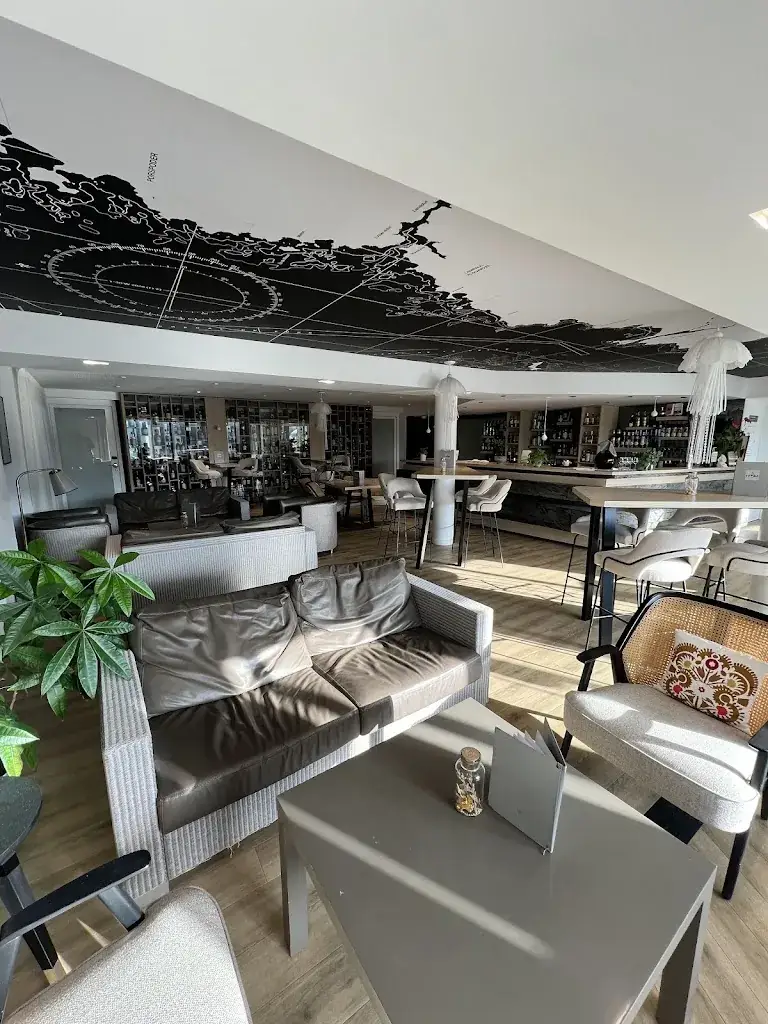 Andy Dolinski_Hostellerie De la Pointe Saint Mathieu_Plougonvelin_review