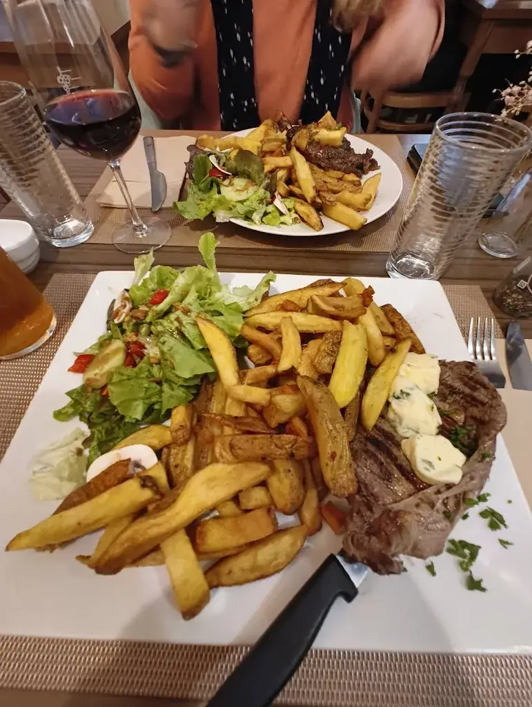 Graeme Ford_Le Plez'Hir_Plougonvelin_review