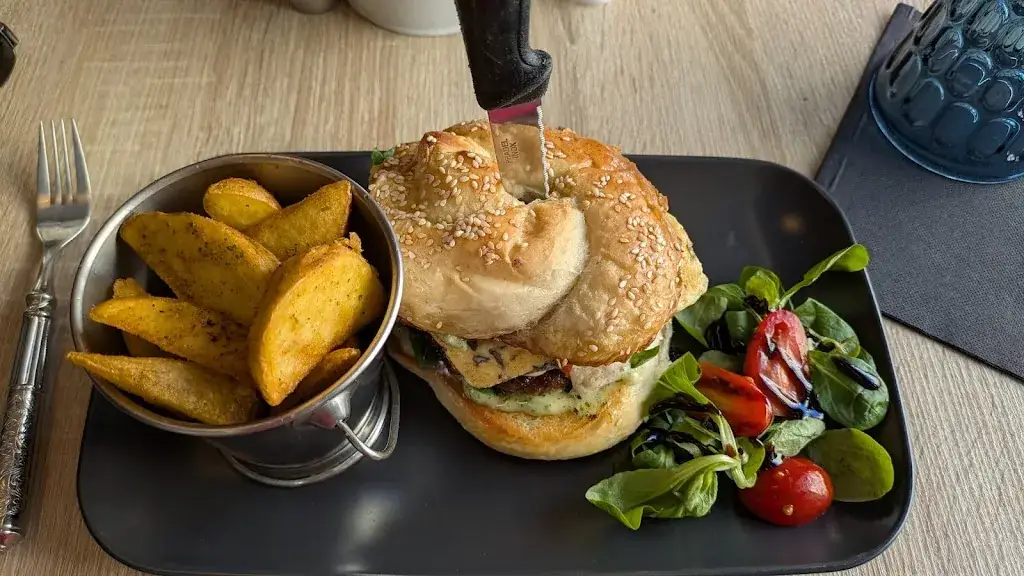 Restaurant LE KRYSTANN Saint Pol de Léon_Saint-Pol-de-Léon_slider_image_3