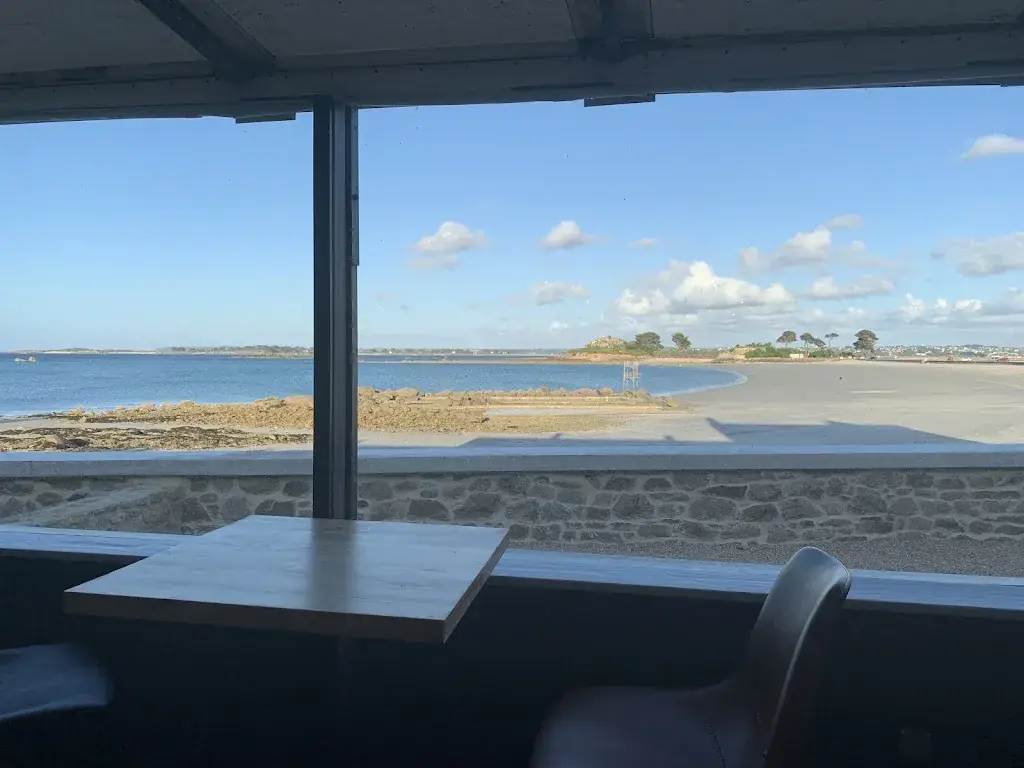 Frank Scott_Quai Ouest_Saint-Pol-de-Léon_review