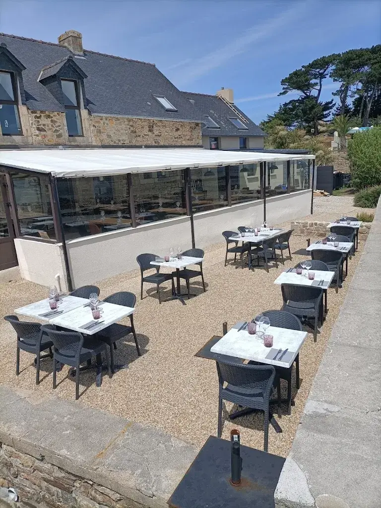 Quai Ouest_Saint-Pol-de-Léon_slider_image_1