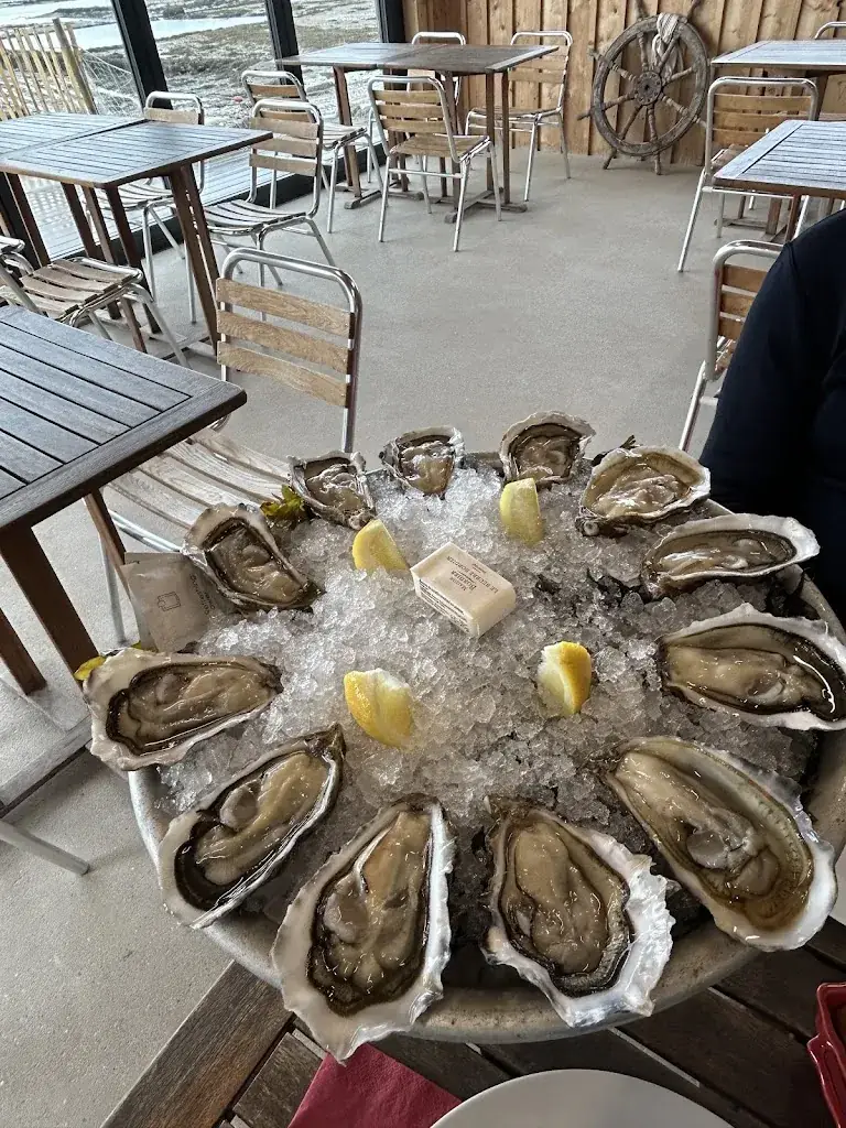 Claudia Ibarguen_La Cabane à Jo_Plouharnel_review