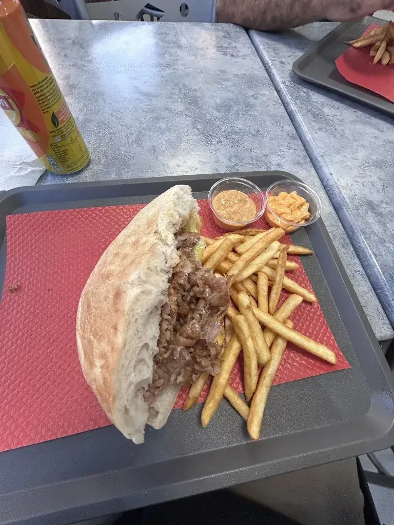 Kebab l’angle Restaurant in Thizy-les-Bourgs