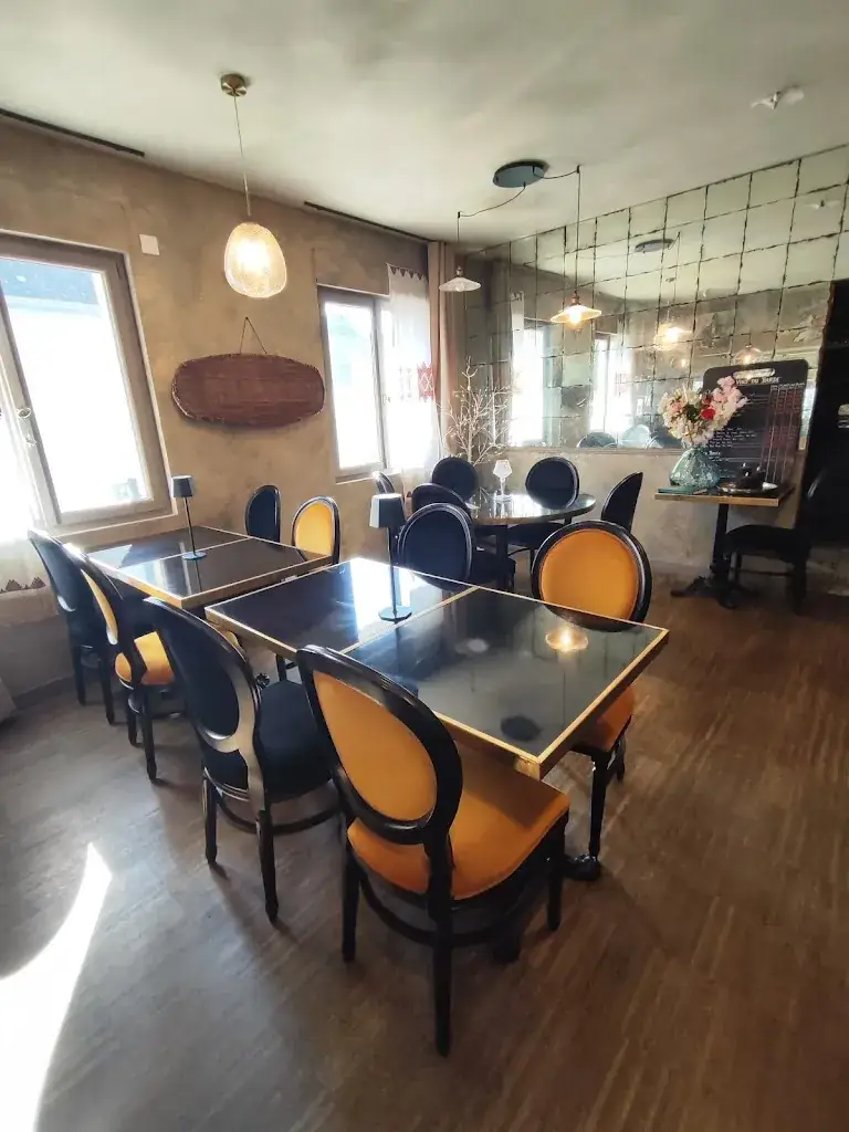 rosa niubo_Le Barde_Plouharnel_review