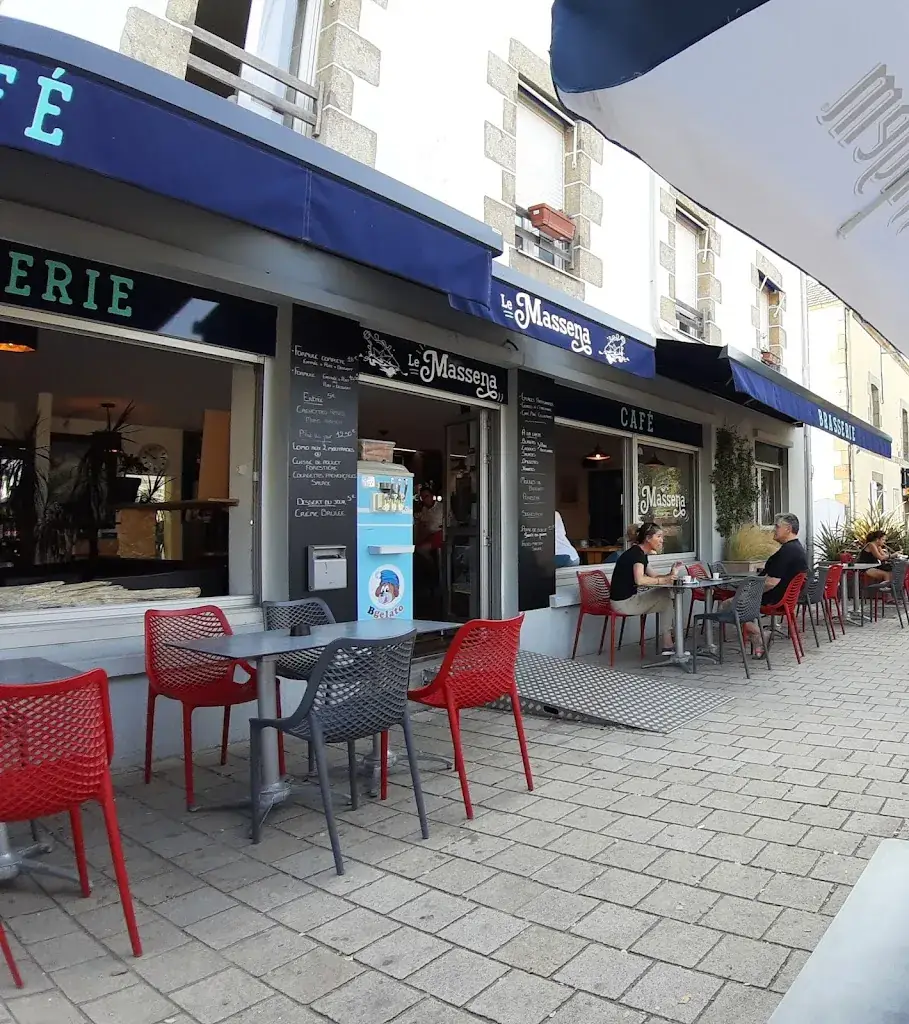 Bar - Brasserie Le Massena Plouharnel restaurant in Plouharnel