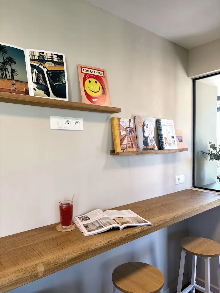 ESB CAFE restaurant in Plouharnel