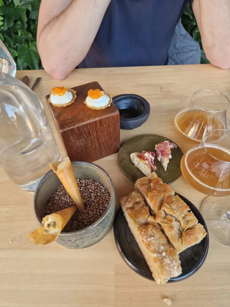 Adrien Charles_Itsasoa_Carnac_review