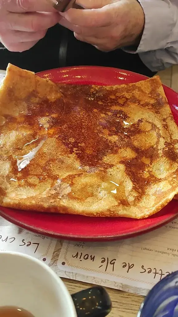 Jesusa_Chez Marie_Carnac_review