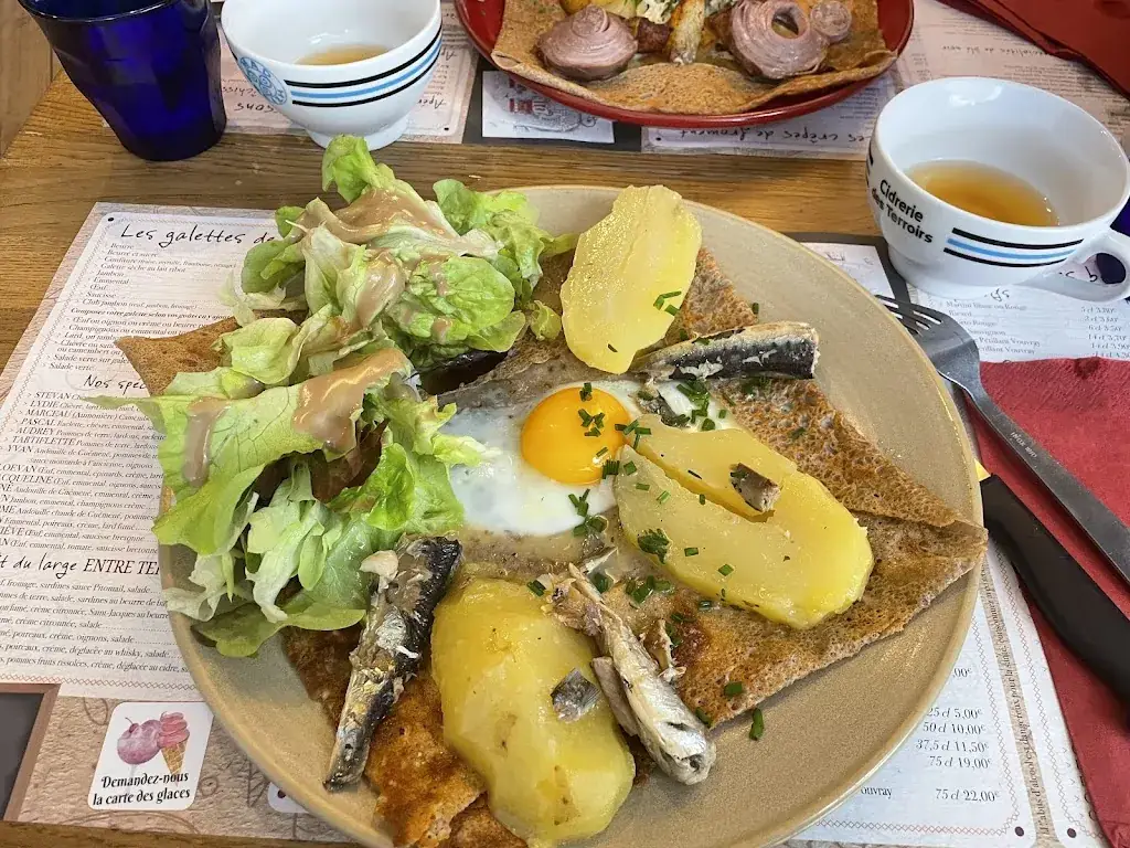 Chez Marie_Carnac_slider_image_3