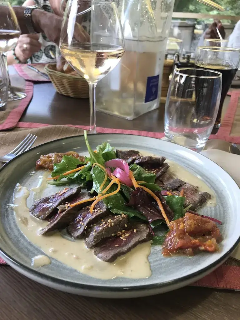 bramwell simiyu_Le Moulin à Fouler_Ploumagoar_review