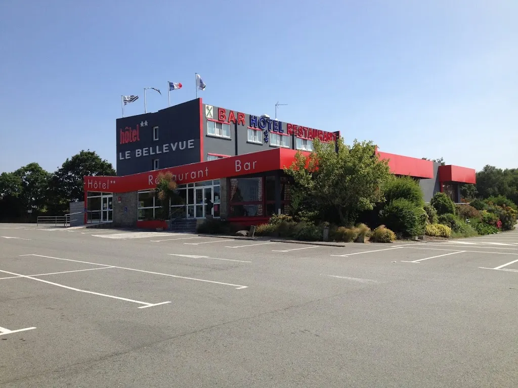 LE BELLEVUE restaurant in Saint-Agathon