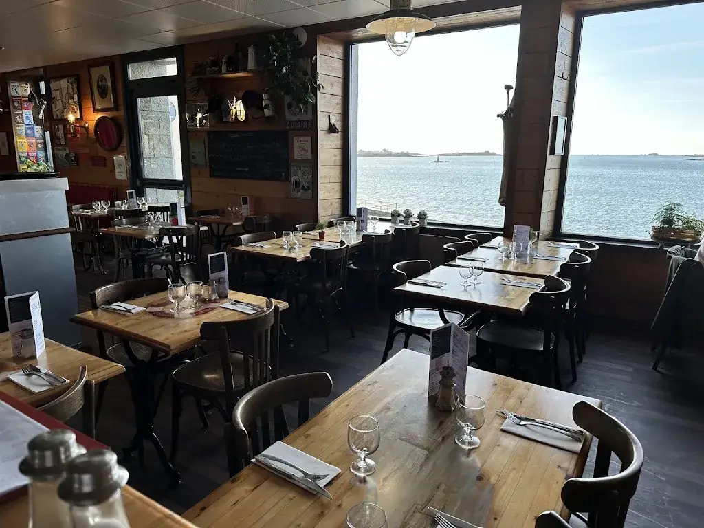 Paul Keir_Captain_Landéda_review