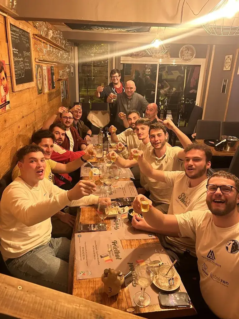 Tristan Floury_Frietkot_Bourg-Argental_review