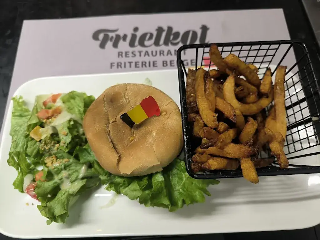 Frietkot_Bourg-Argental_slider_image_3