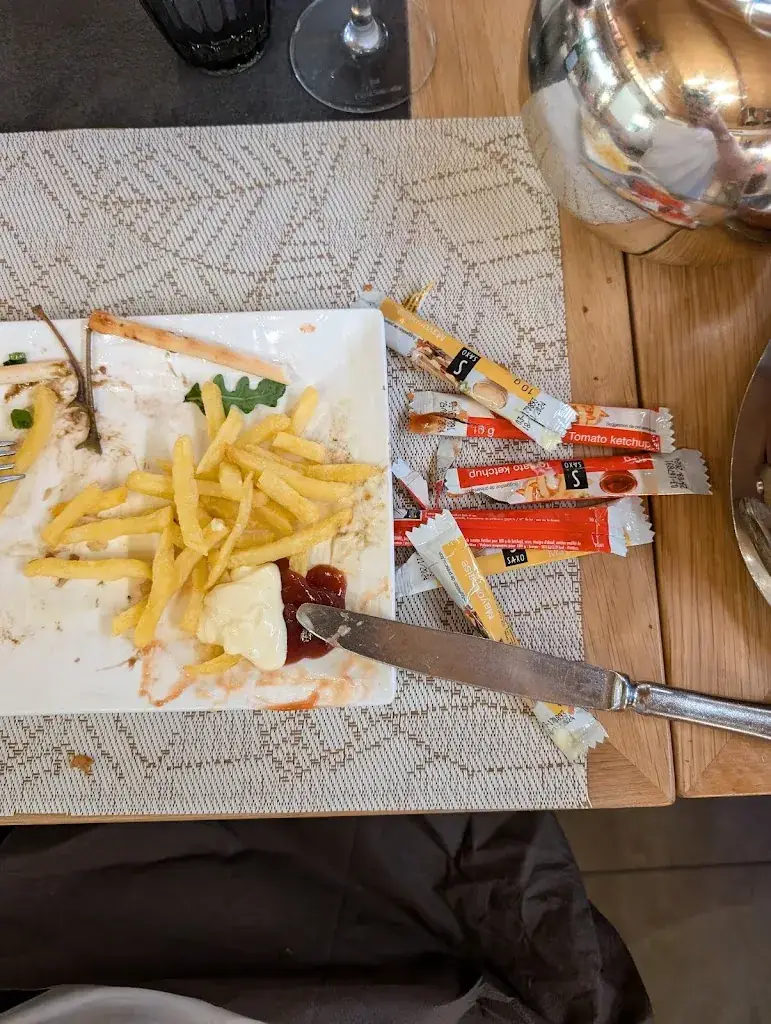 Andrew_Hôtel Restaurant l'Ensoleillé_Chapelle-d'Abondance_recensione