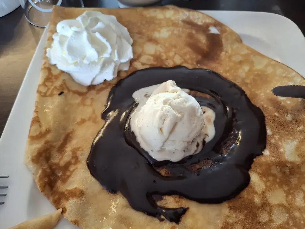 Evelyne “Talhouet” BV_Creperie Du Pont Lorois_Plouhinec_review