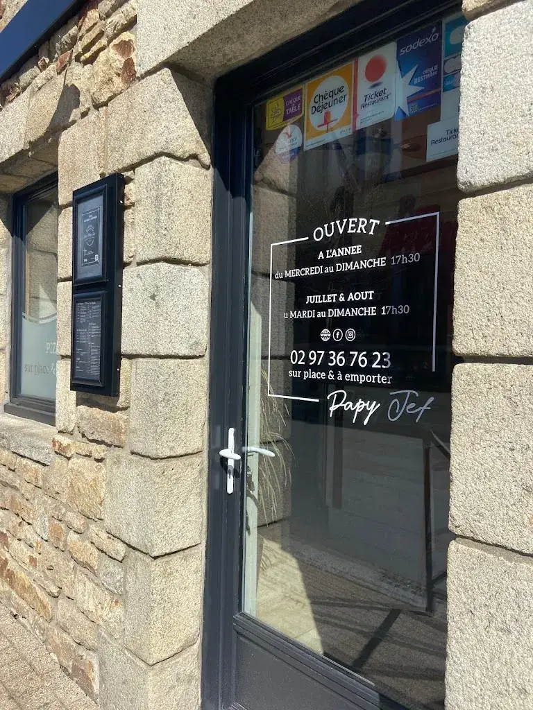 Chez Papy Jef by La Rocaille_Plouhinec_slider_image_1