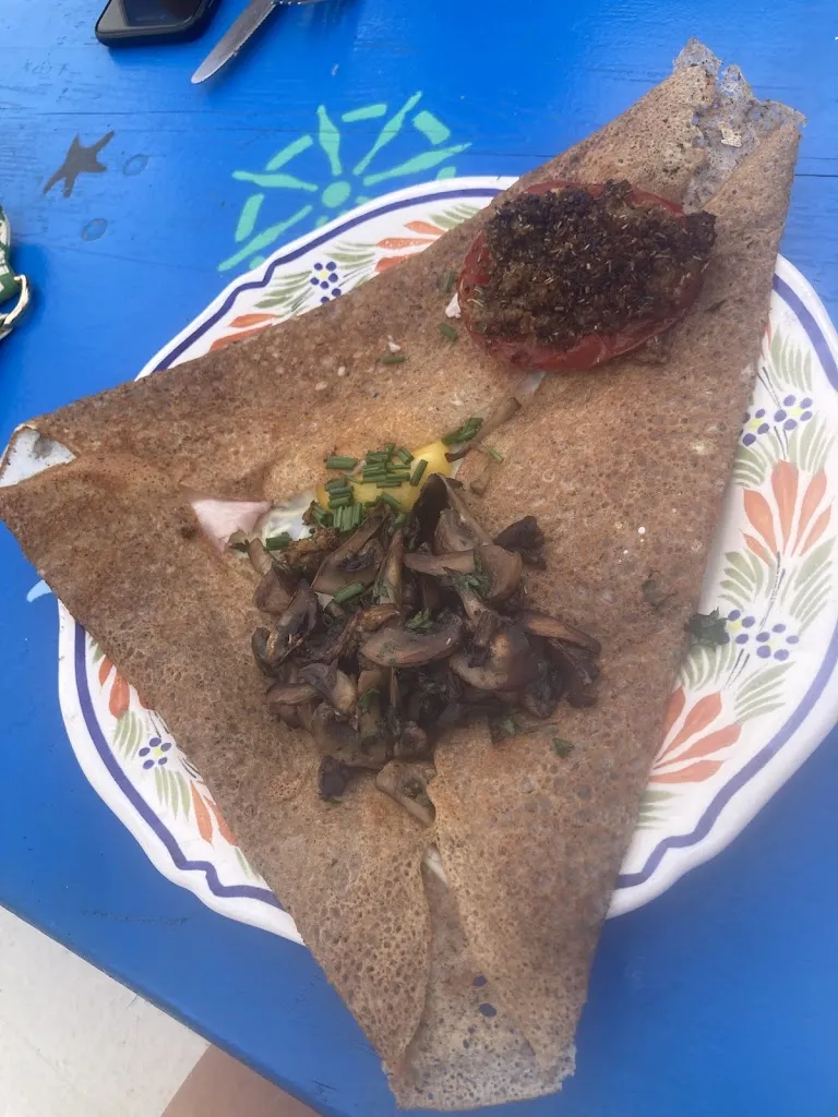 Suzanne Sarran_Flotylu_Plouhinec_review