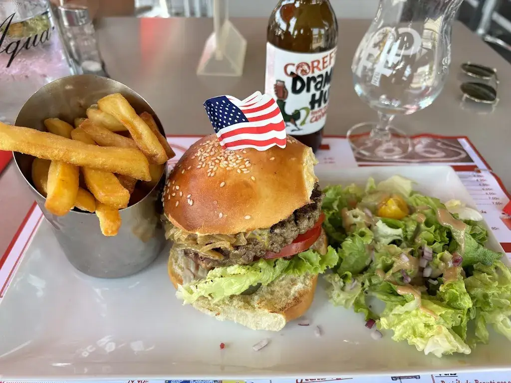 Christoph Kremers_American's Snack_Plouhinec_review