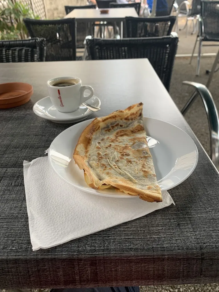 noureddine arbahi_Café De La Paix_Bourg-Argental_review