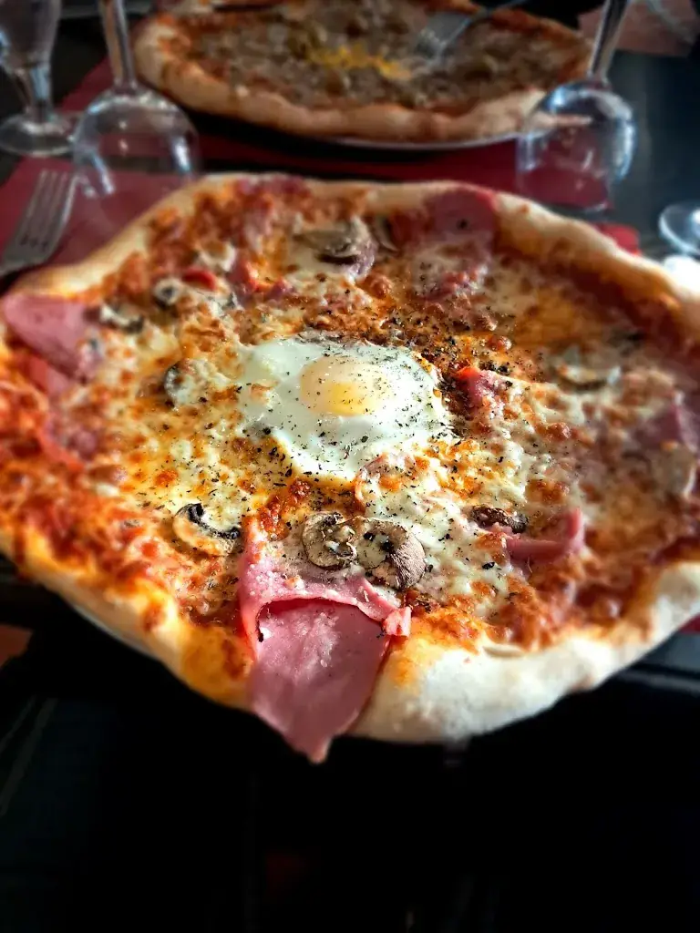 A G_Au Palais du Bourg_Plouzané_review