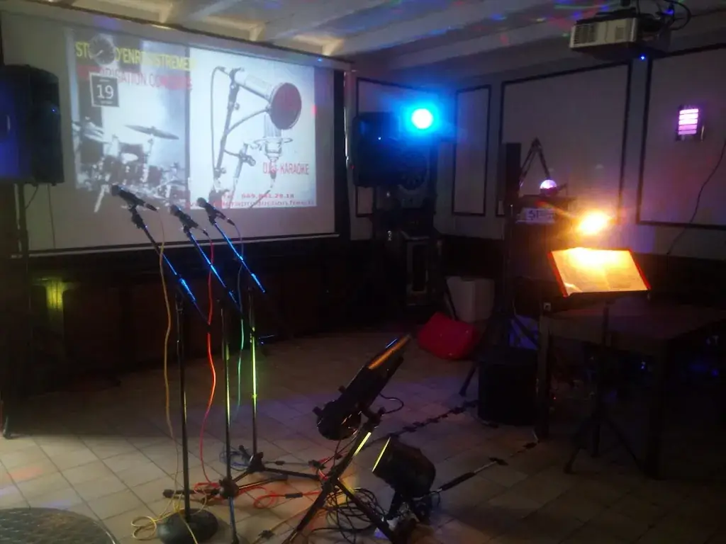 Sm'art Club Cafe Snack Animation Bar Restauration restaurant in Plouvorn