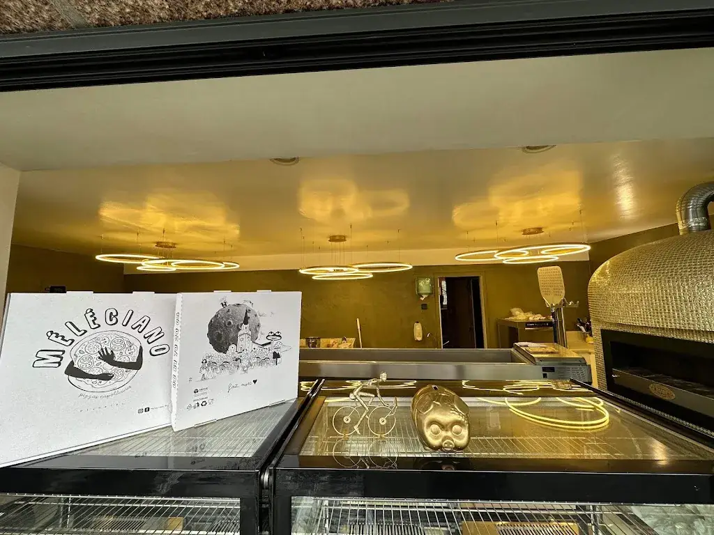 Meleciano restaurant in Plumelec