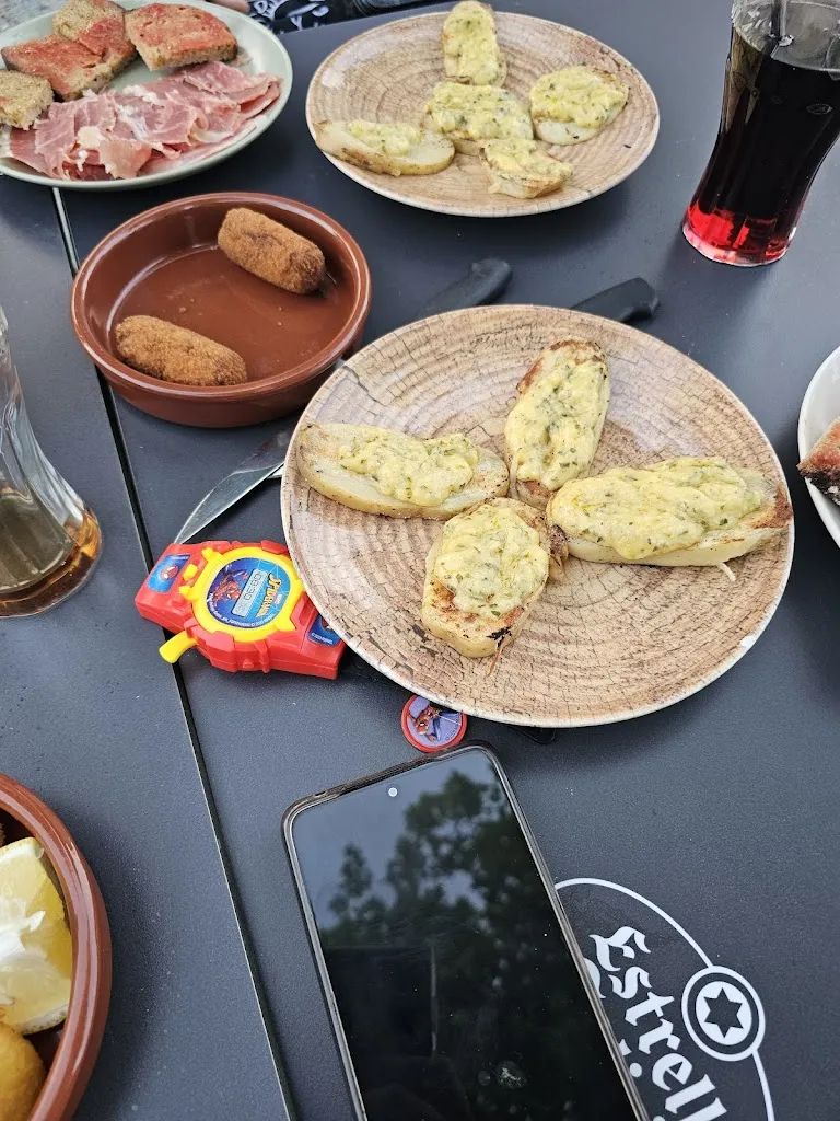 Menu_L'Indalo_Brié-et-Angonnes_image_7