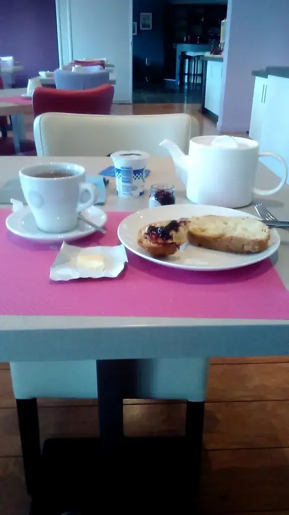 Logis Hôtel Cozy Hôtel restaurant in Plouigneau