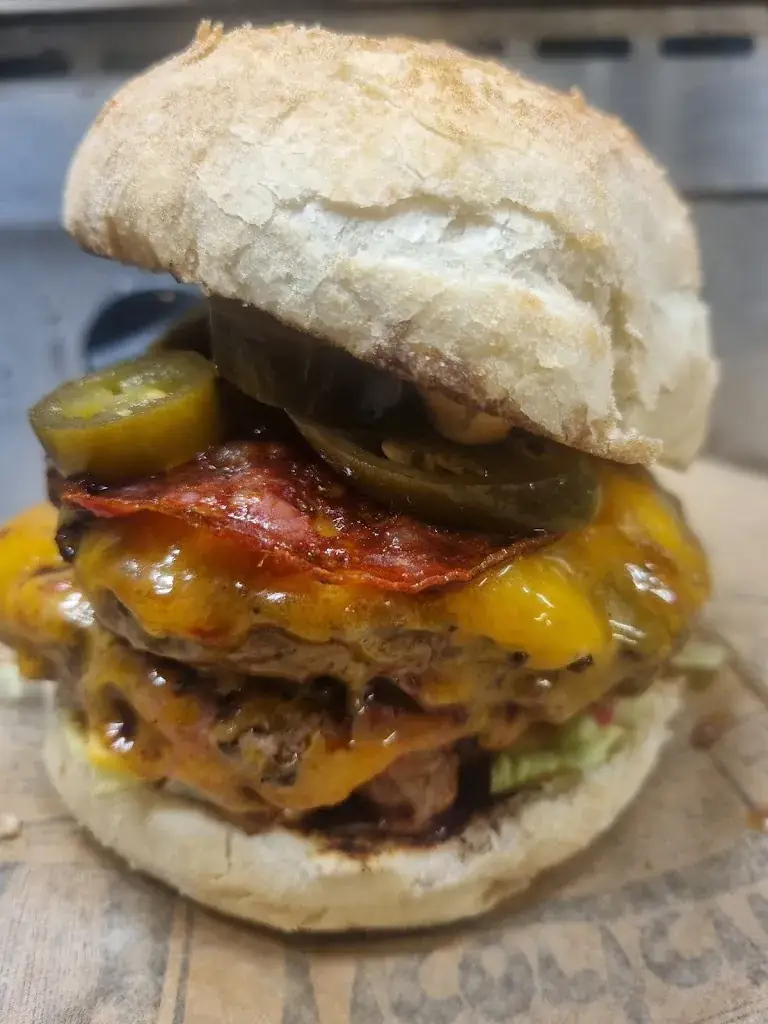 l'ovalie Restaurant in Brié-et-Angonnes