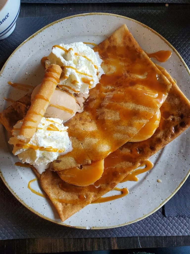 Kate Aldridge_Le Kiosk_Morlaix_review