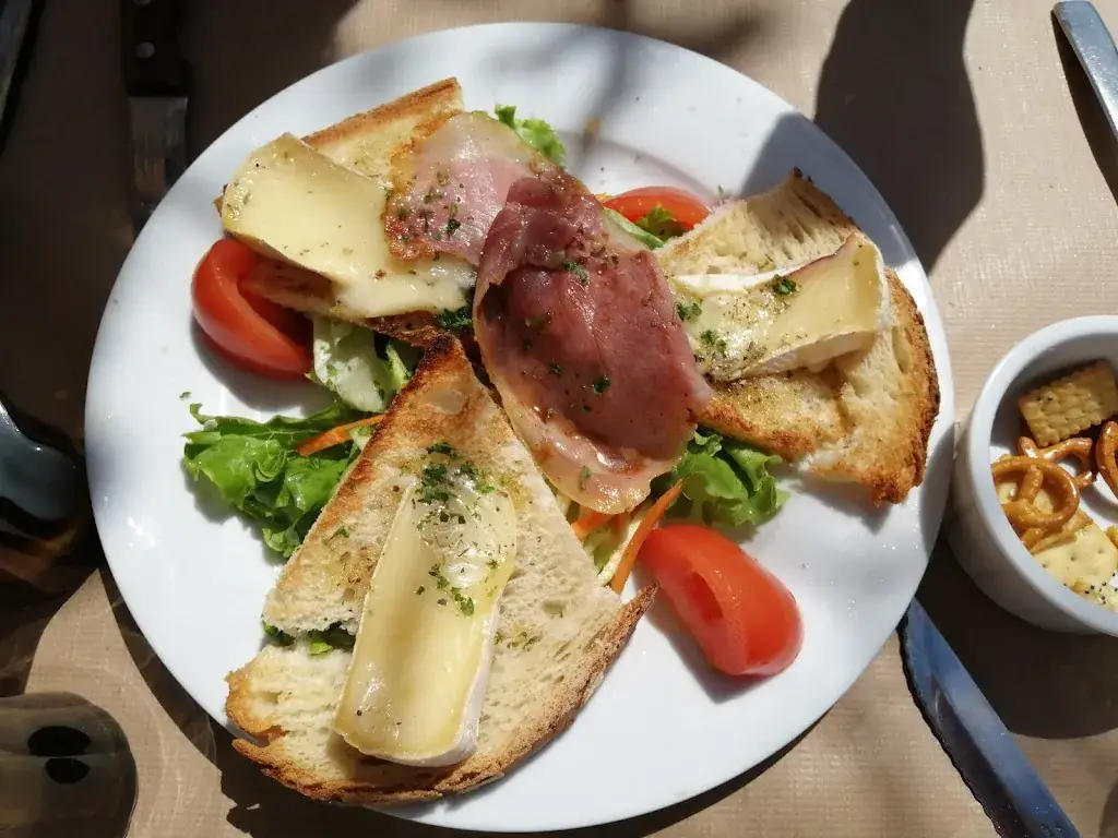 Thibault Clément_L'Embellie_Morlaix_review