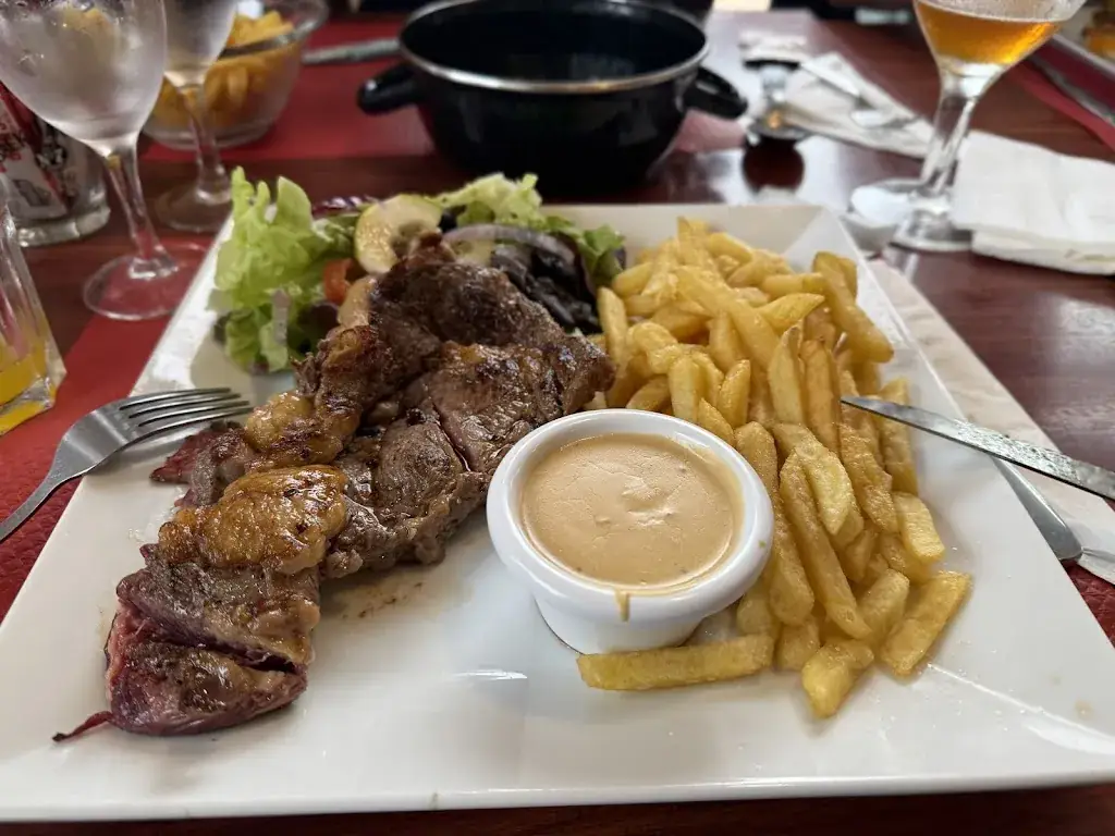 Malte Nee_LE VAISSEAU - Bar & Restaurant_Plozévet_review